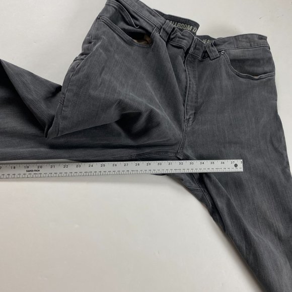 Duluth Trading Co. Double Flex Ballroom Relaxed Jeans Men's 42 x 32 Gray Stretch - Picture 11 of 12